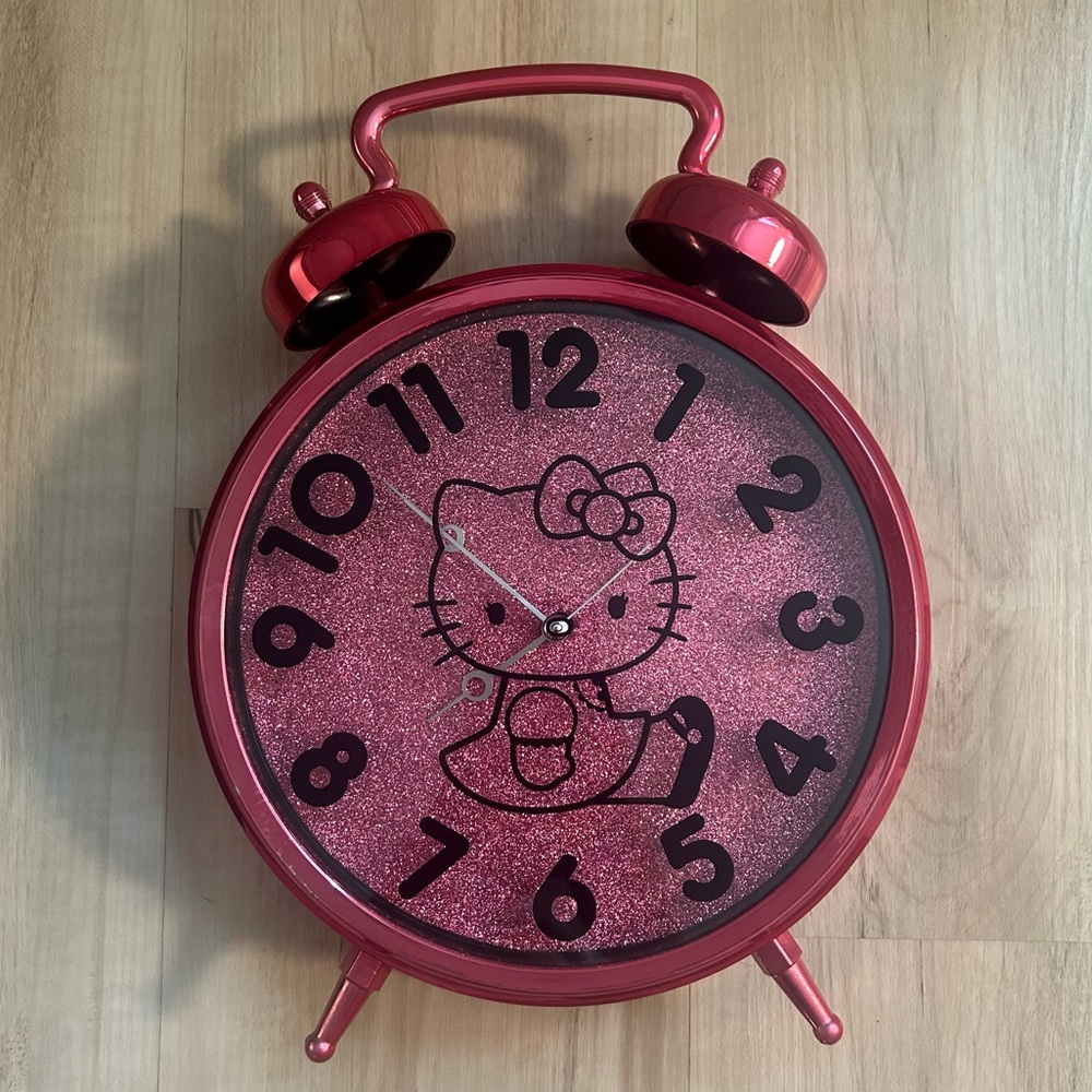 Hello Kitty Wall Clock Pink Glitter 2011